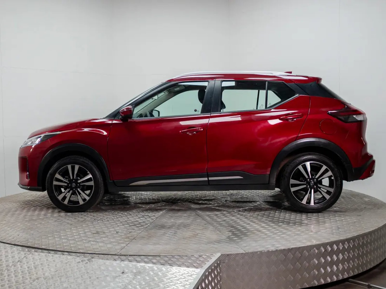 NISSAN KICKS 2023 - Imagen 3 de 15