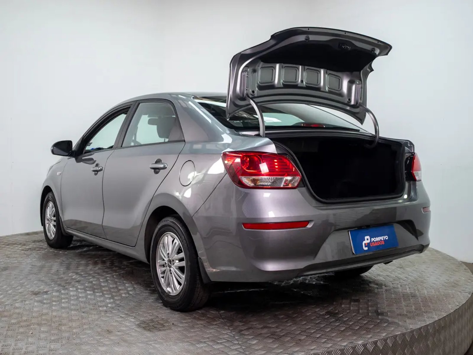KIA SOLUTO 2025 - Imagen 10 de 19