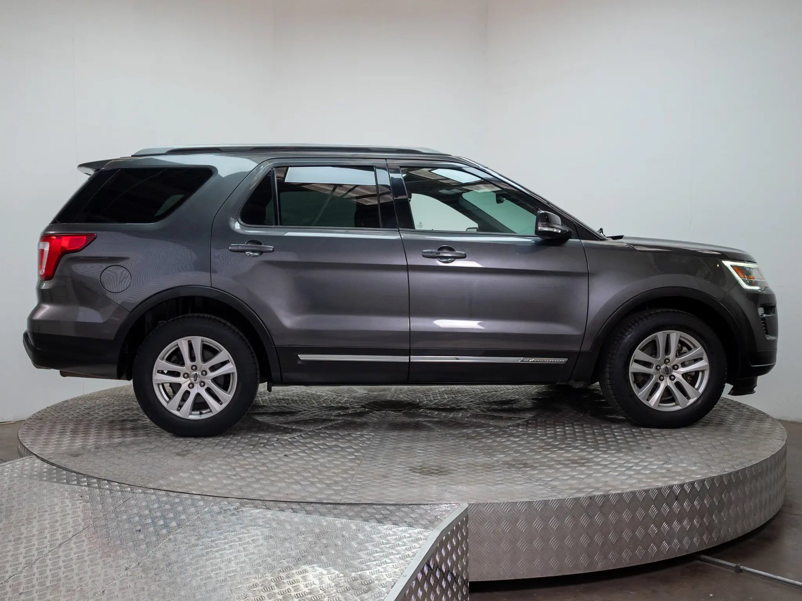 FORD EXPLORER 2019 - Imagen 7 de 18