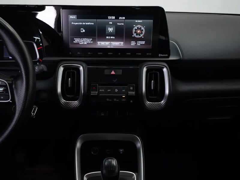 Kia SONET 2023 - Imagen 16 de 20