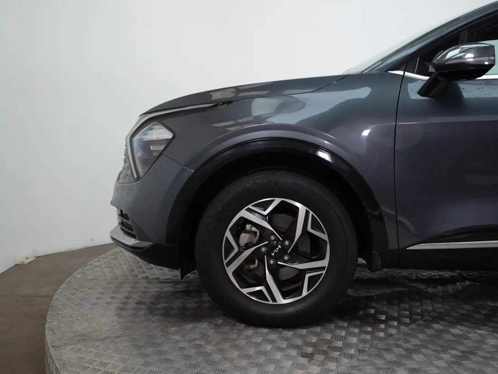Kia SPORTAGE 2023 - Imagen 17 de 19