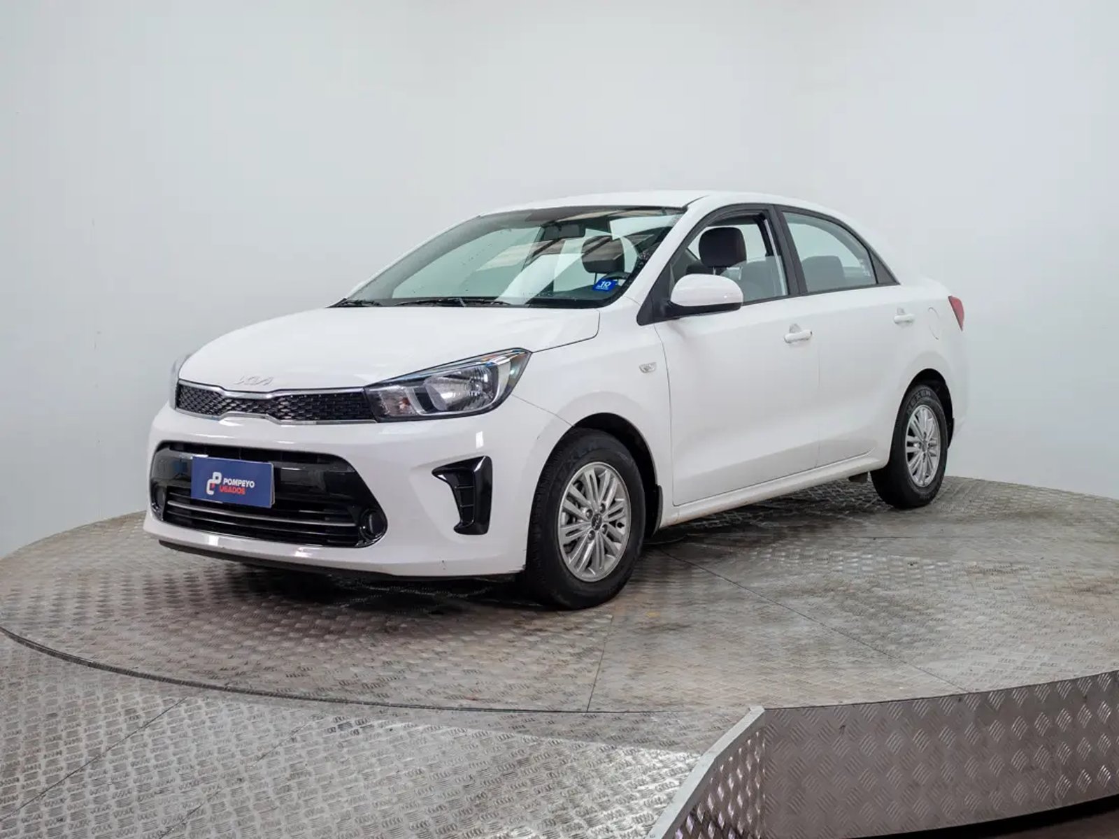 Kia SOLUTO 2024 - Imagen 3 de 20