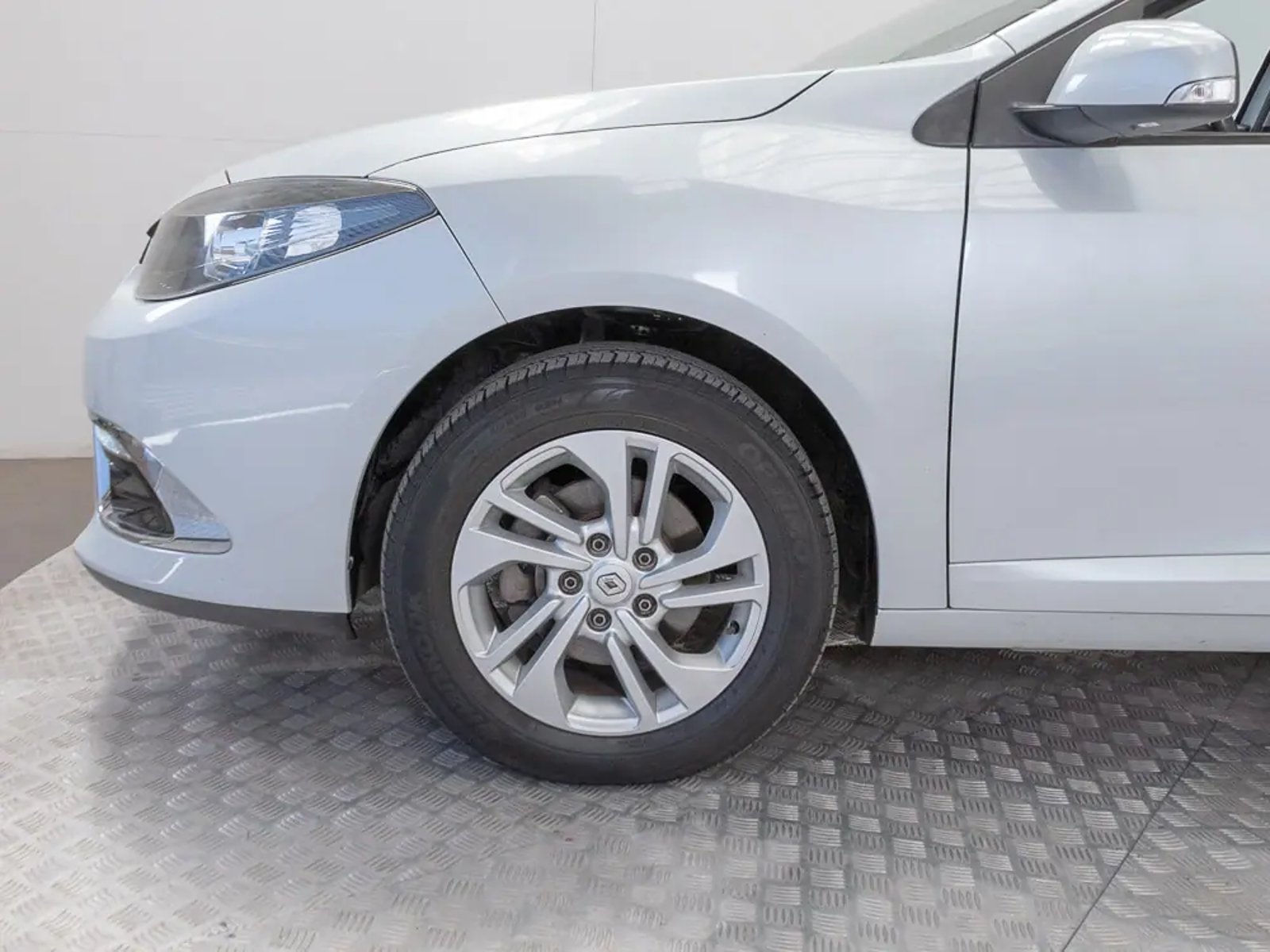 RENAULT FLUENCE 2019 - Imagen 8 de 15