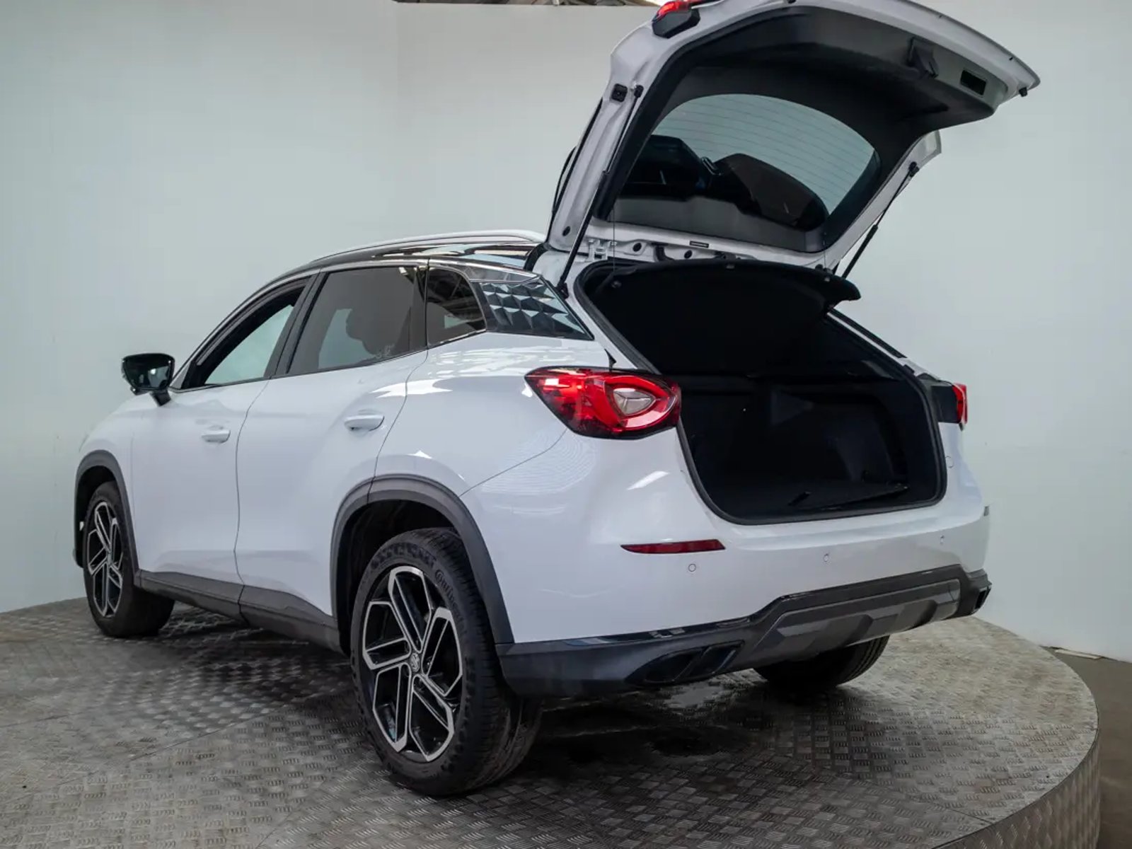 MG ONE 2023 - Imagen 10 de 20