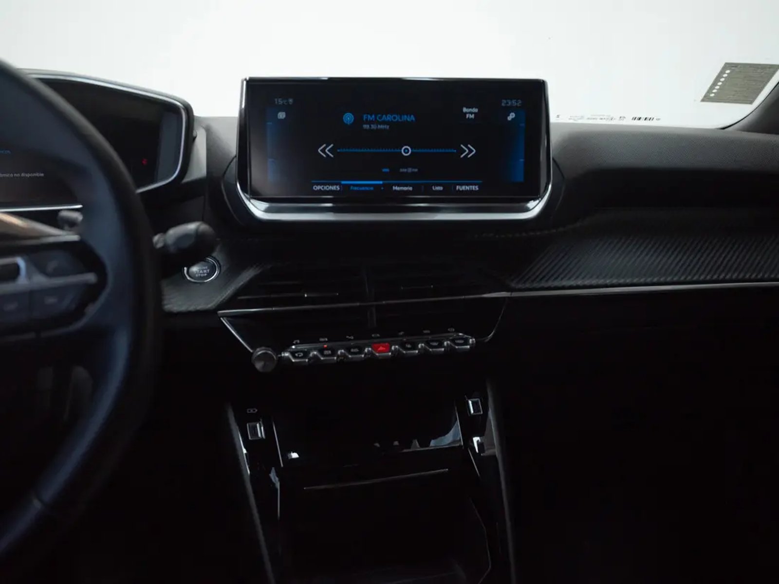 Peugeot 2008 2023 - Imagen 16 de 18