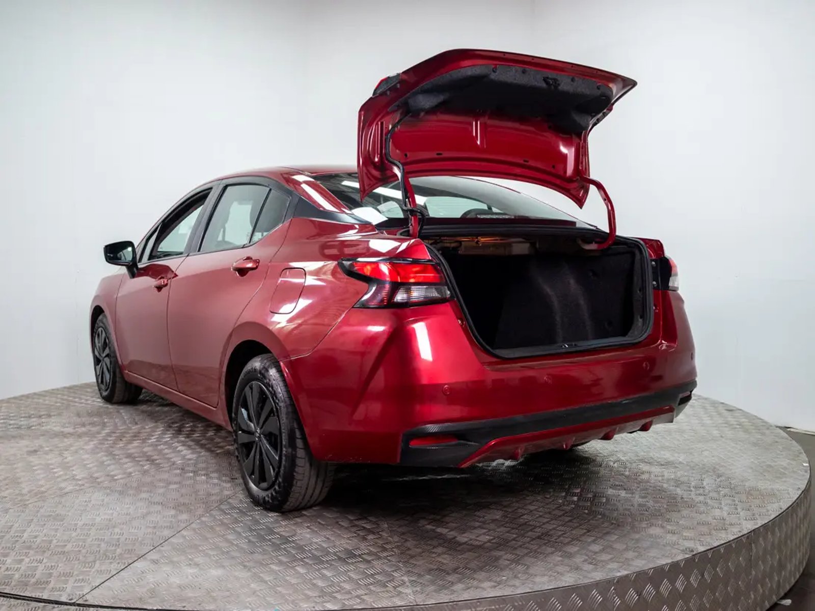 Nissan VERSA 2023 - Imagen 10 de 19