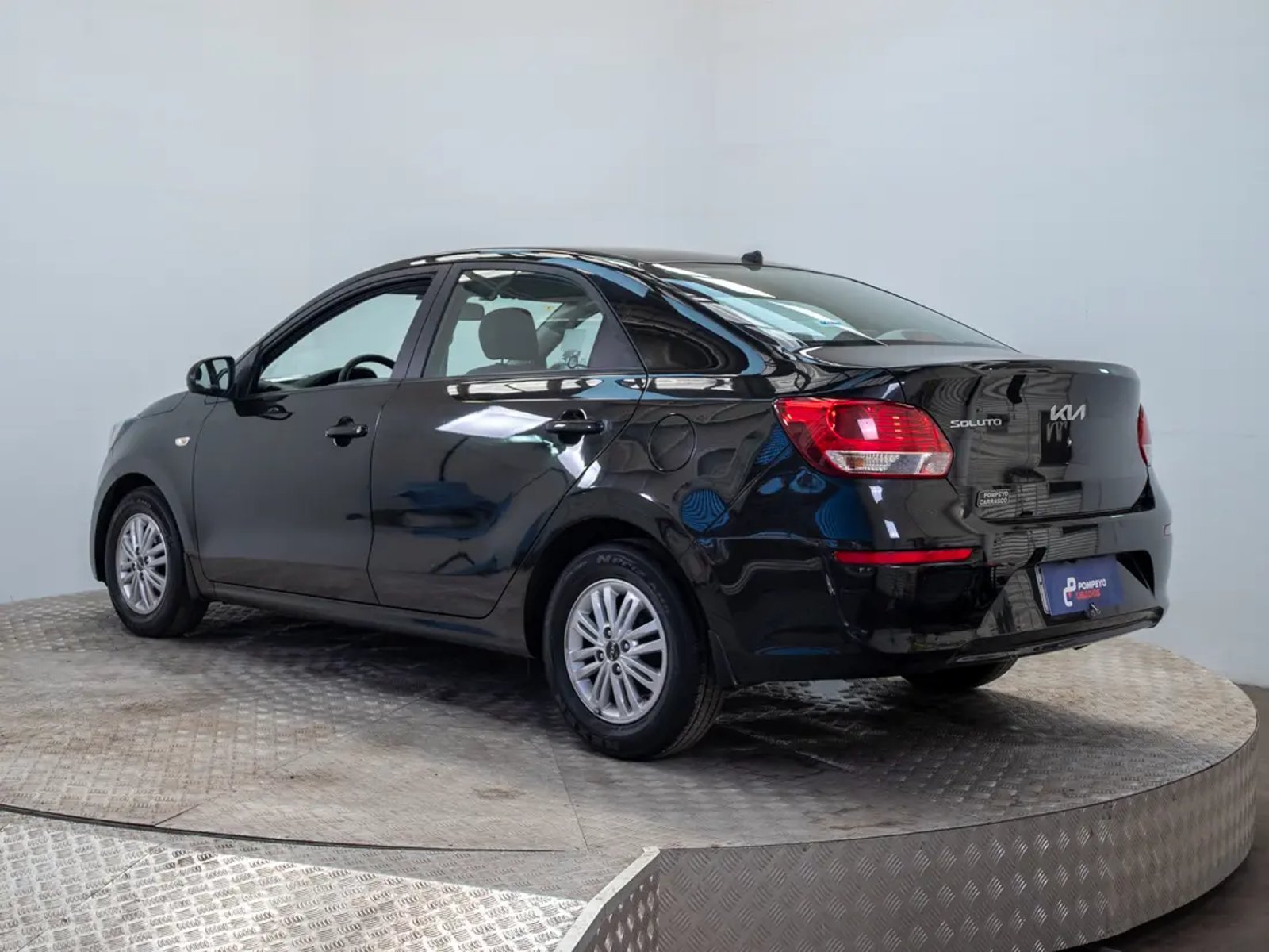 Kia SOLUTO 2024 - Imagen 5 de 20