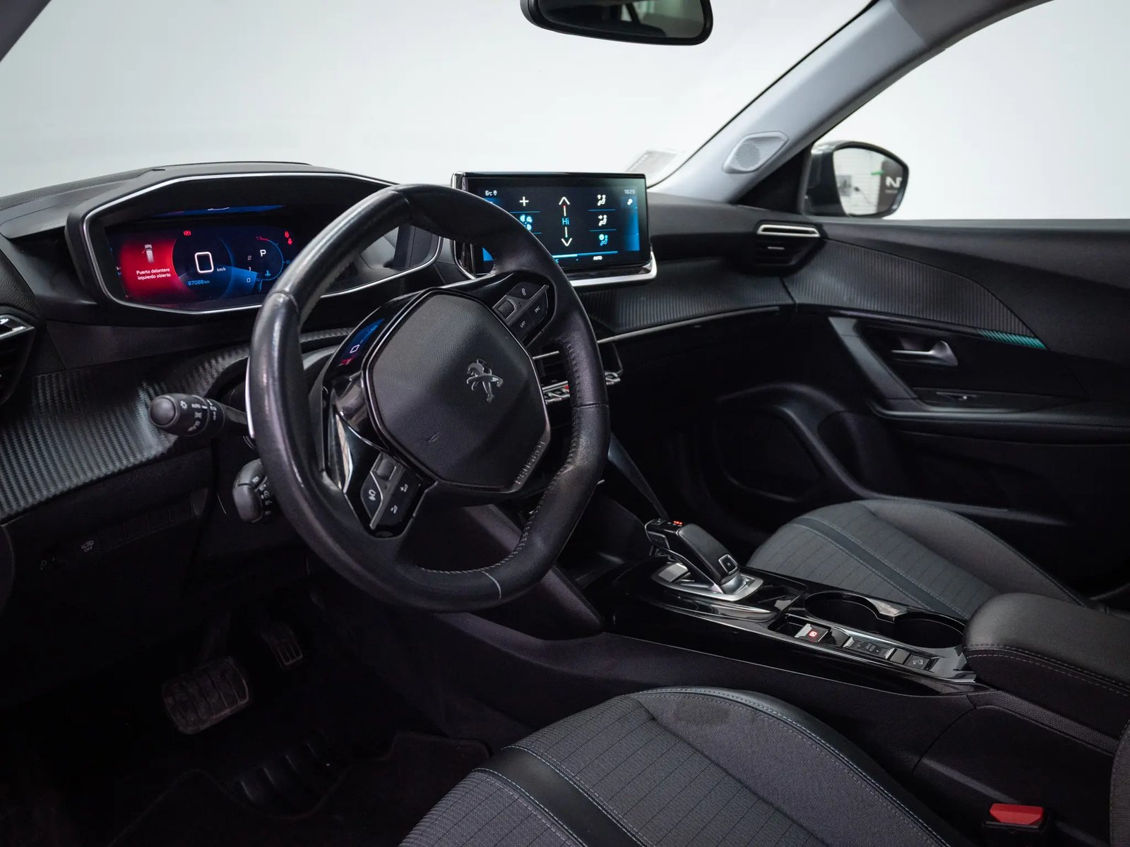 PEUGEOT 2008 2022 - Imagen 12 de 17