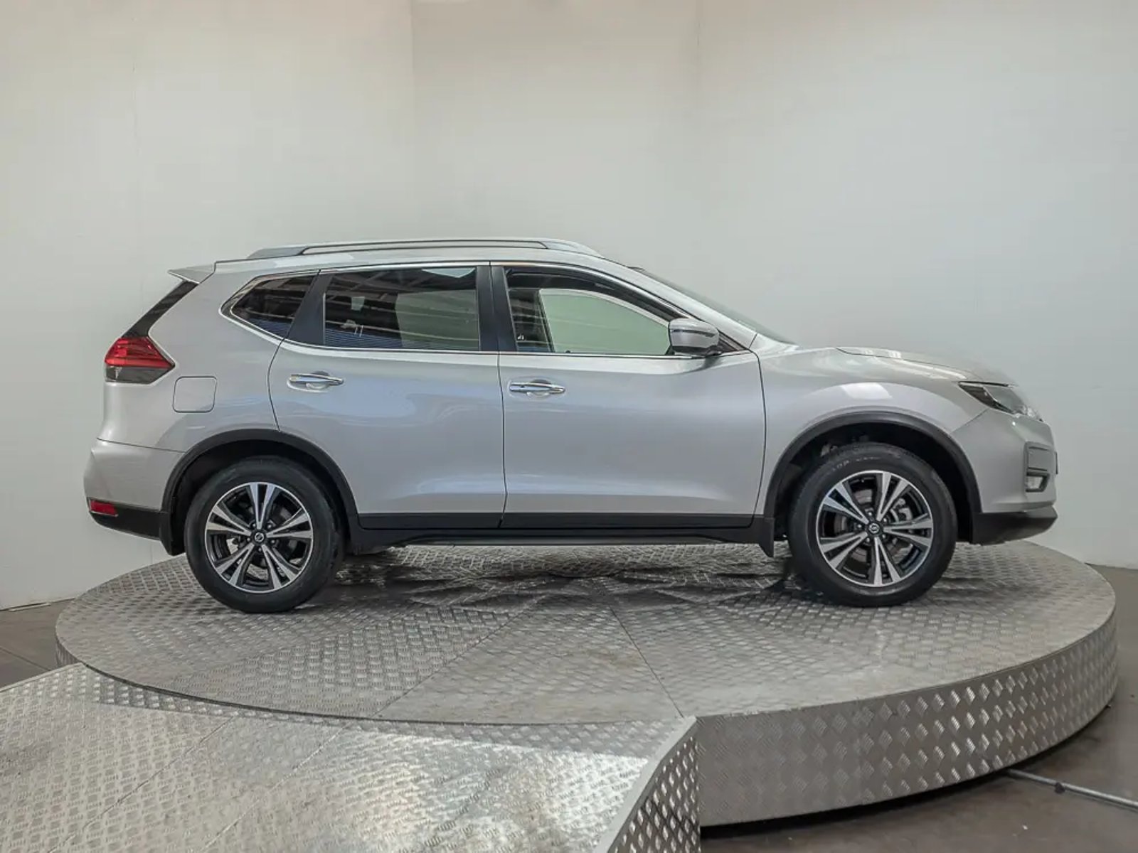 NISSAN X-TRAIL 2023 - Imagen 7 de 15