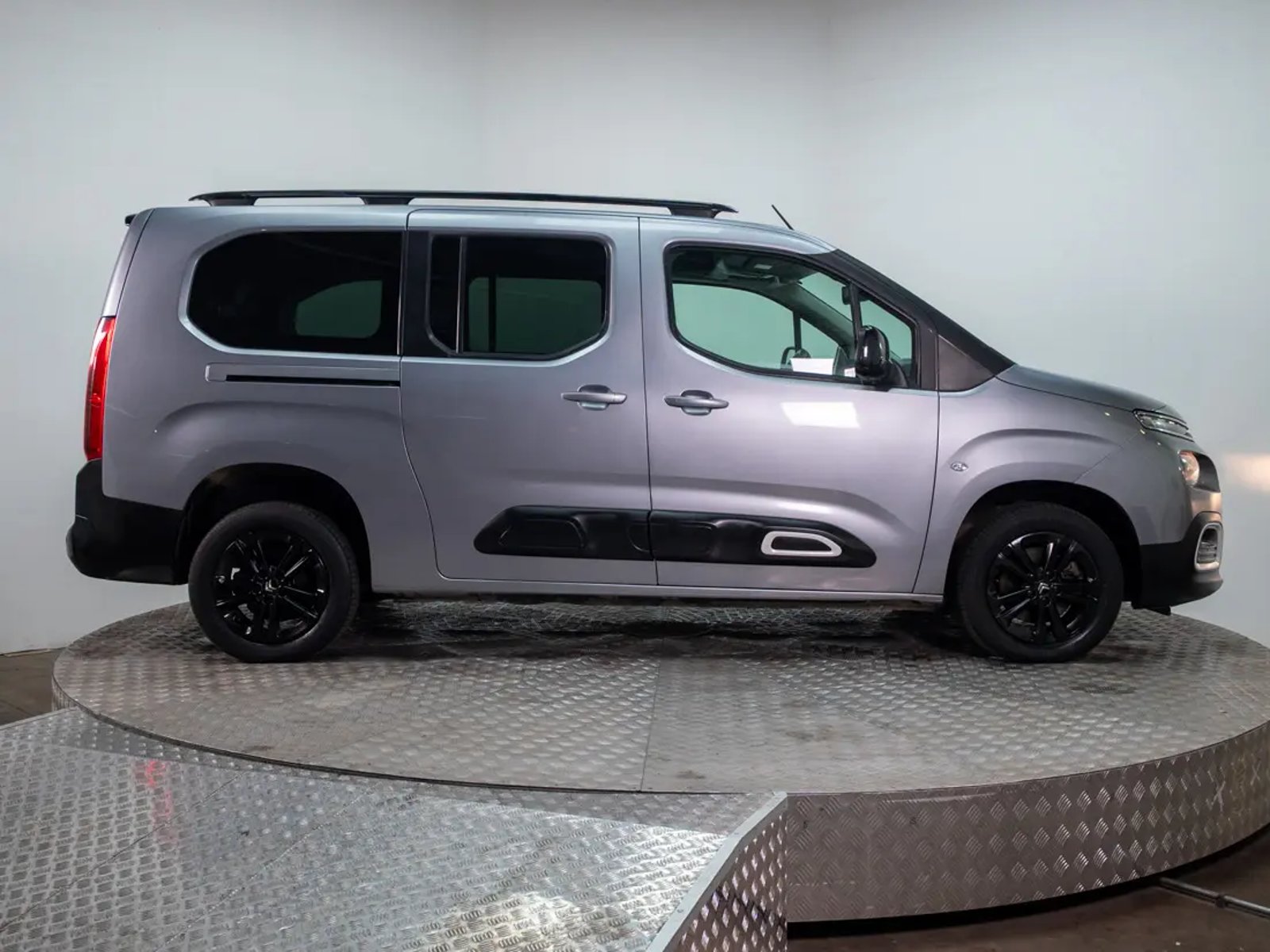 CITROËN BERLINGO MULTISPACE 2023 - Imagen 11 de 19