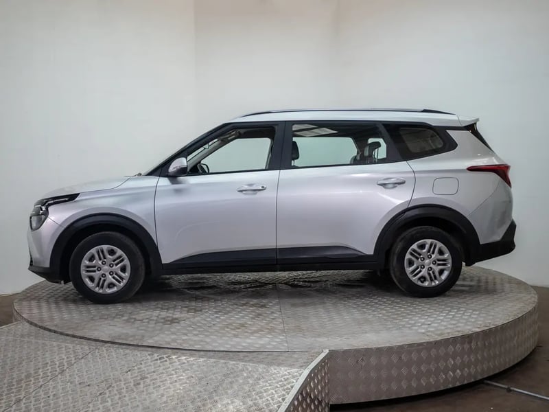 Kia CARENS 2023 - Imagen 4 de 19