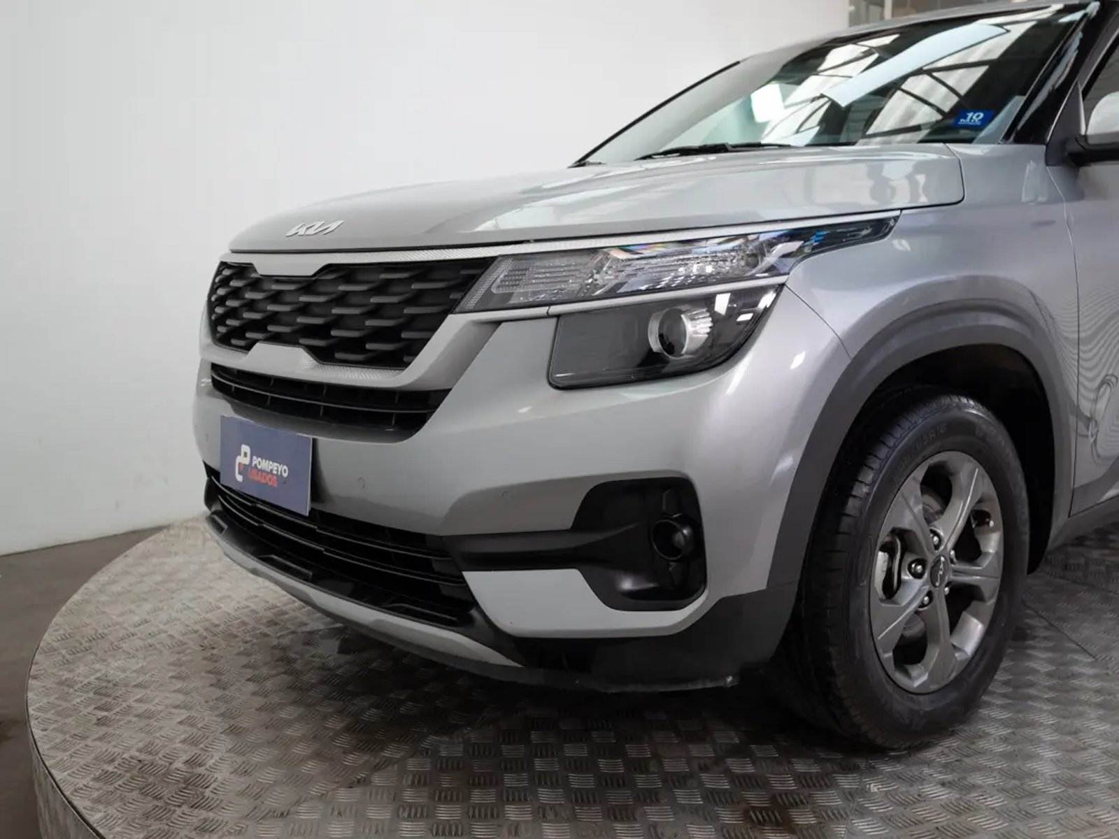 Kia SELTOS 2024 - Imagen 18 de 20