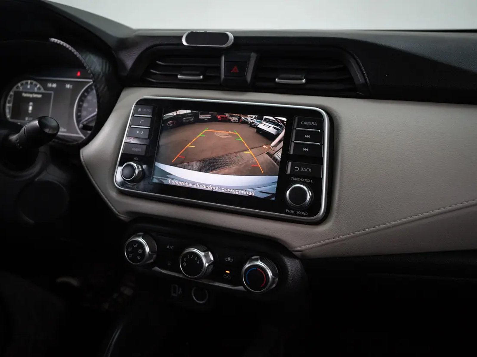 Nissan VERSA 2021 - Imagen 20 de 20