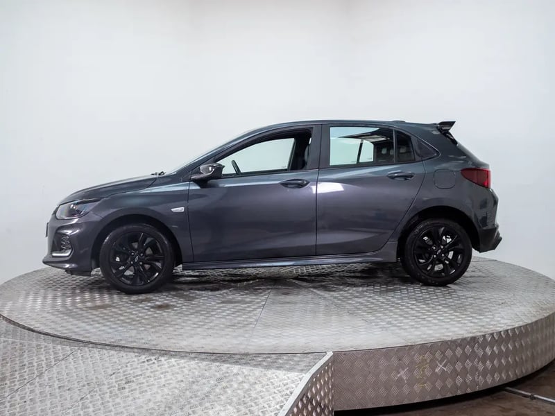 Chevrolet ONIX 2024 - Imagen 4 de 20