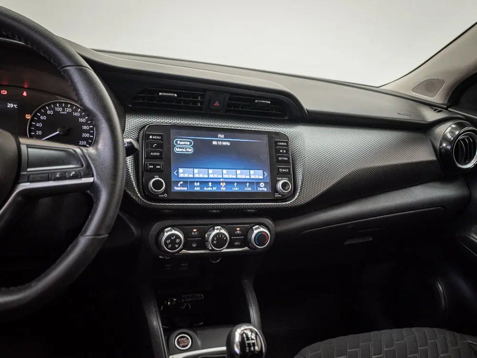 NISSAN KICKS 2023 - Imagen 12 de 17