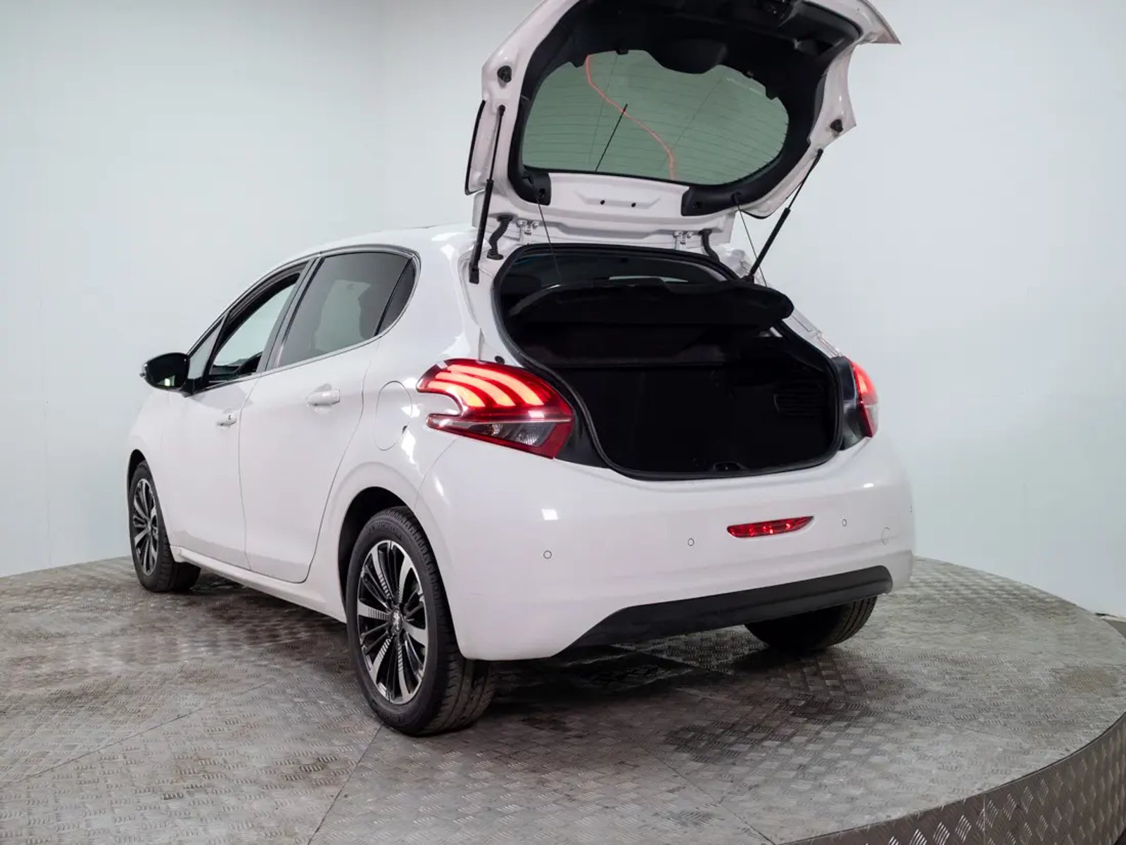 Peugeot 208 2019 - Imagen 10 de 20