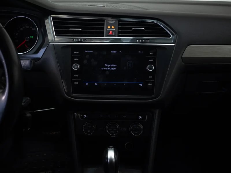 Volkswagen TIGUAN 2018 - Imagen 17 de 20
