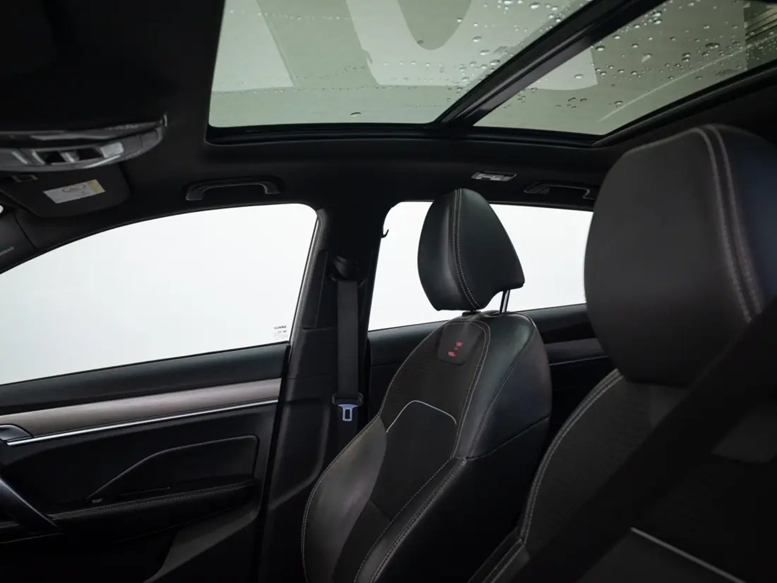 Geely COOLRAY 2023 - Imagen 12 de 17