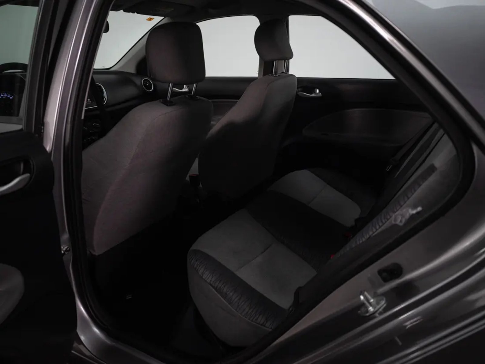 KIA SOLUTO 2025 - Imagen 18 de 19