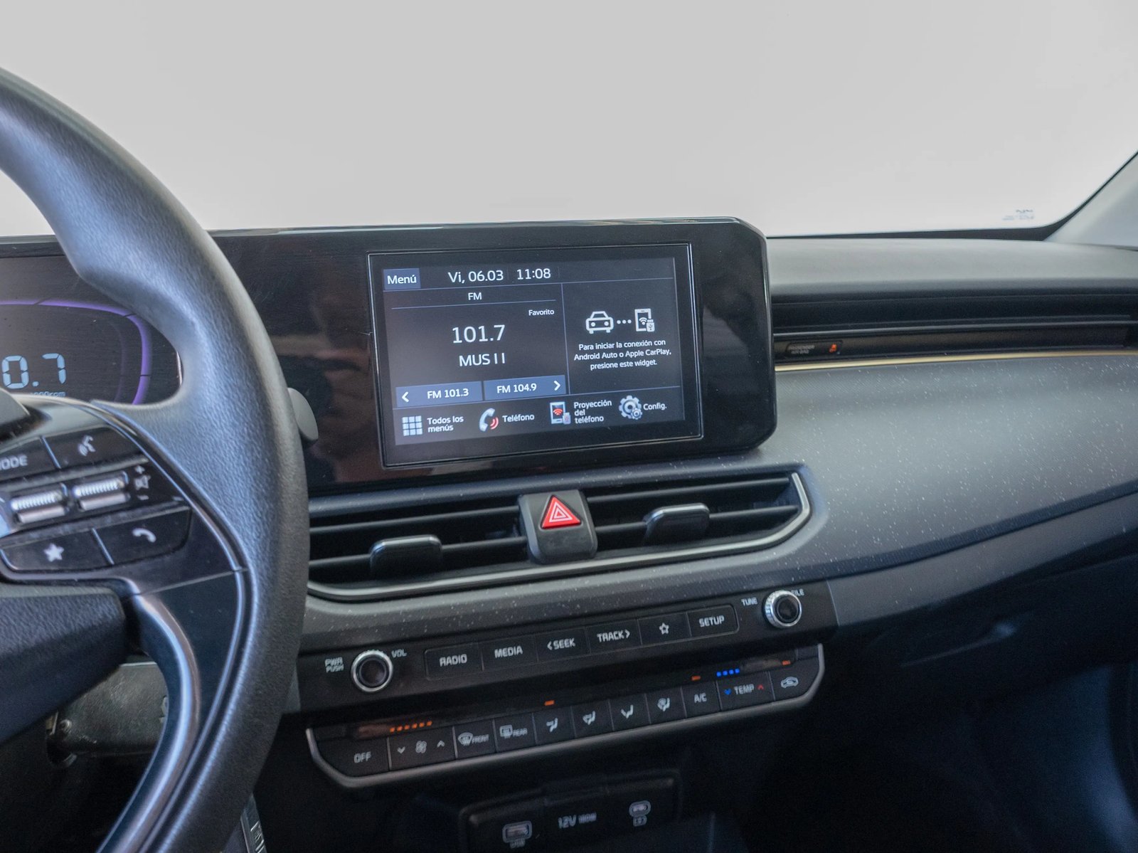 KIA K3 2024 - Imagen 14 de 16
