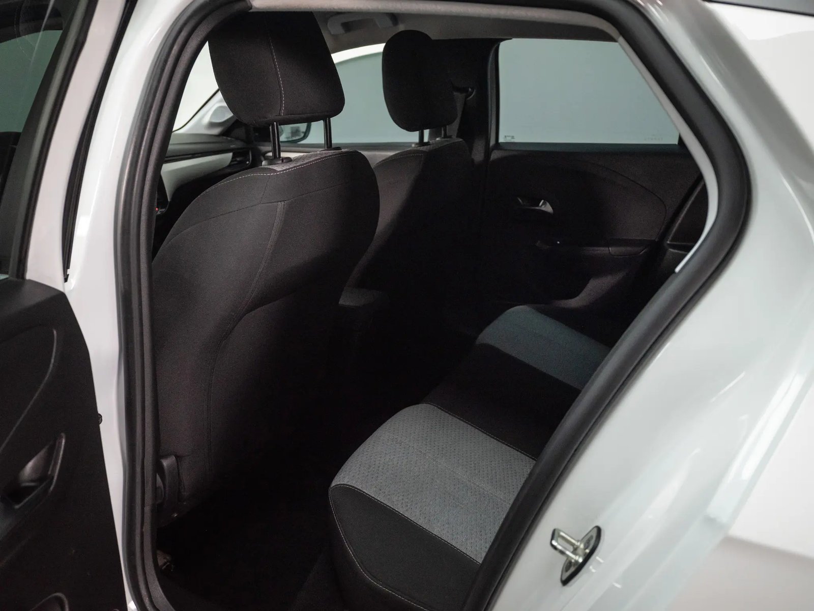 OPEL CORSA 2024 - Imagen 16 de 20
