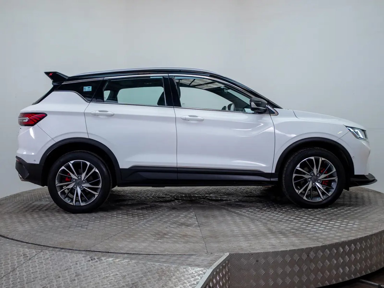 Geely NEW COOLRAY 2023 - Imagen 8 de 20