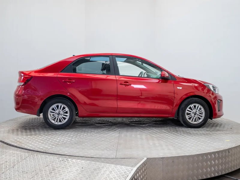 Kia SOLUTO 2024 - Imagen 8 de 19