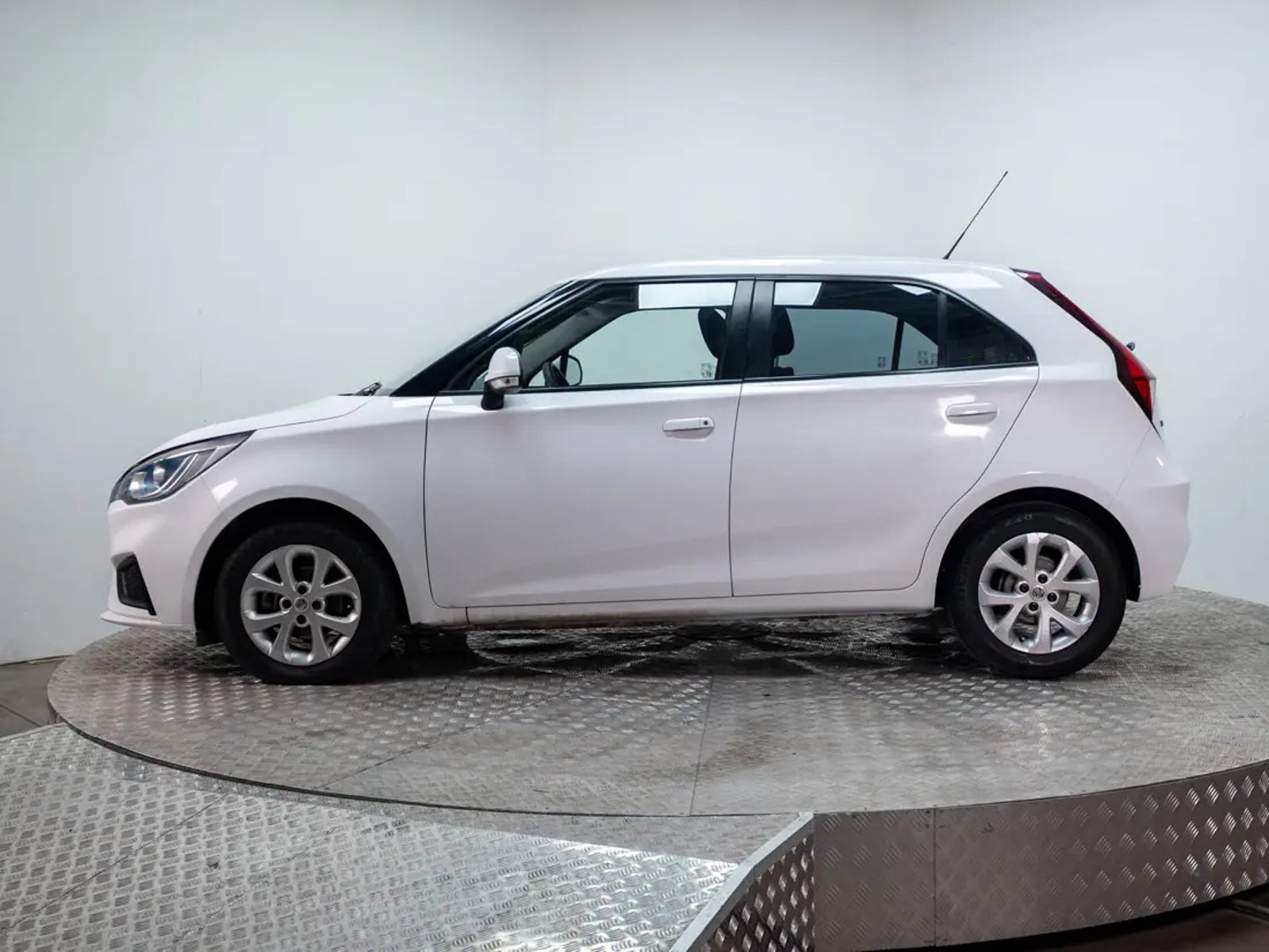 MG 3 2023 - Imagen 4 de 12