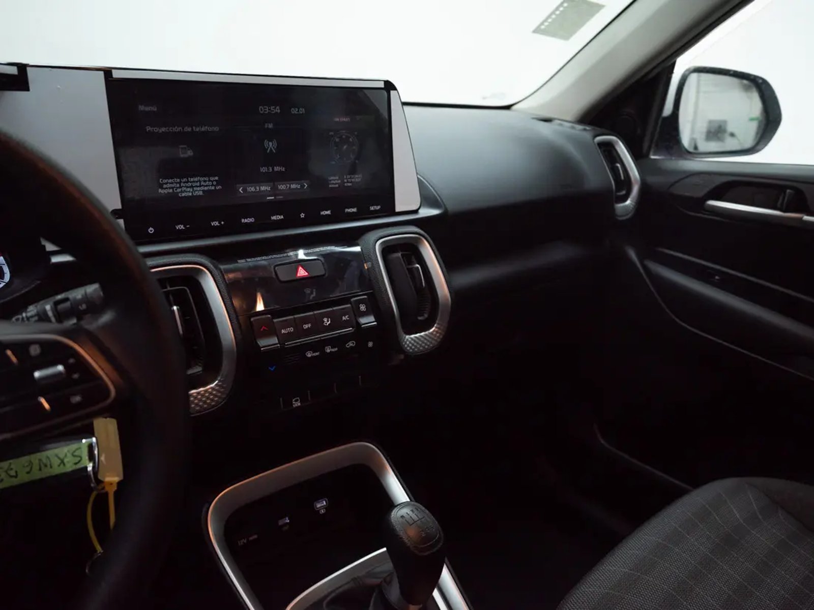 Kia SONET 2023 - Imagen 12 de 19