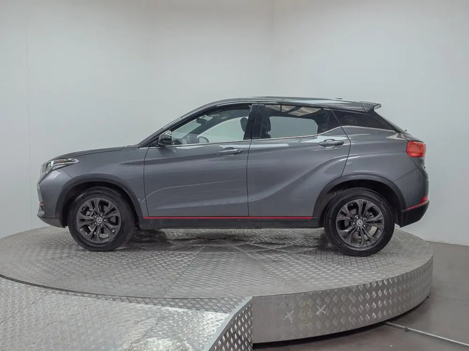 DFSK SUV 500 2023 - Imagen 4 de 15