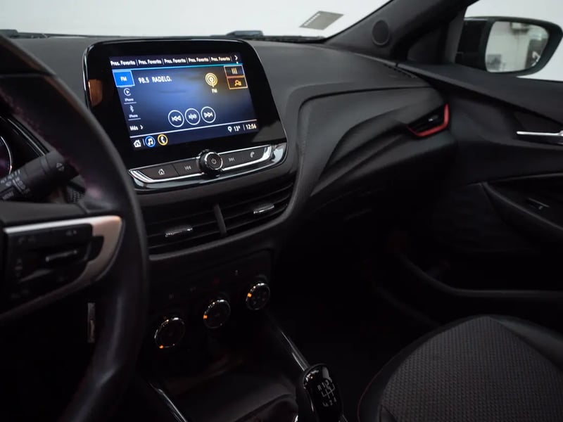 Chevrolet ONIX 2024 - Imagen 12 de 20