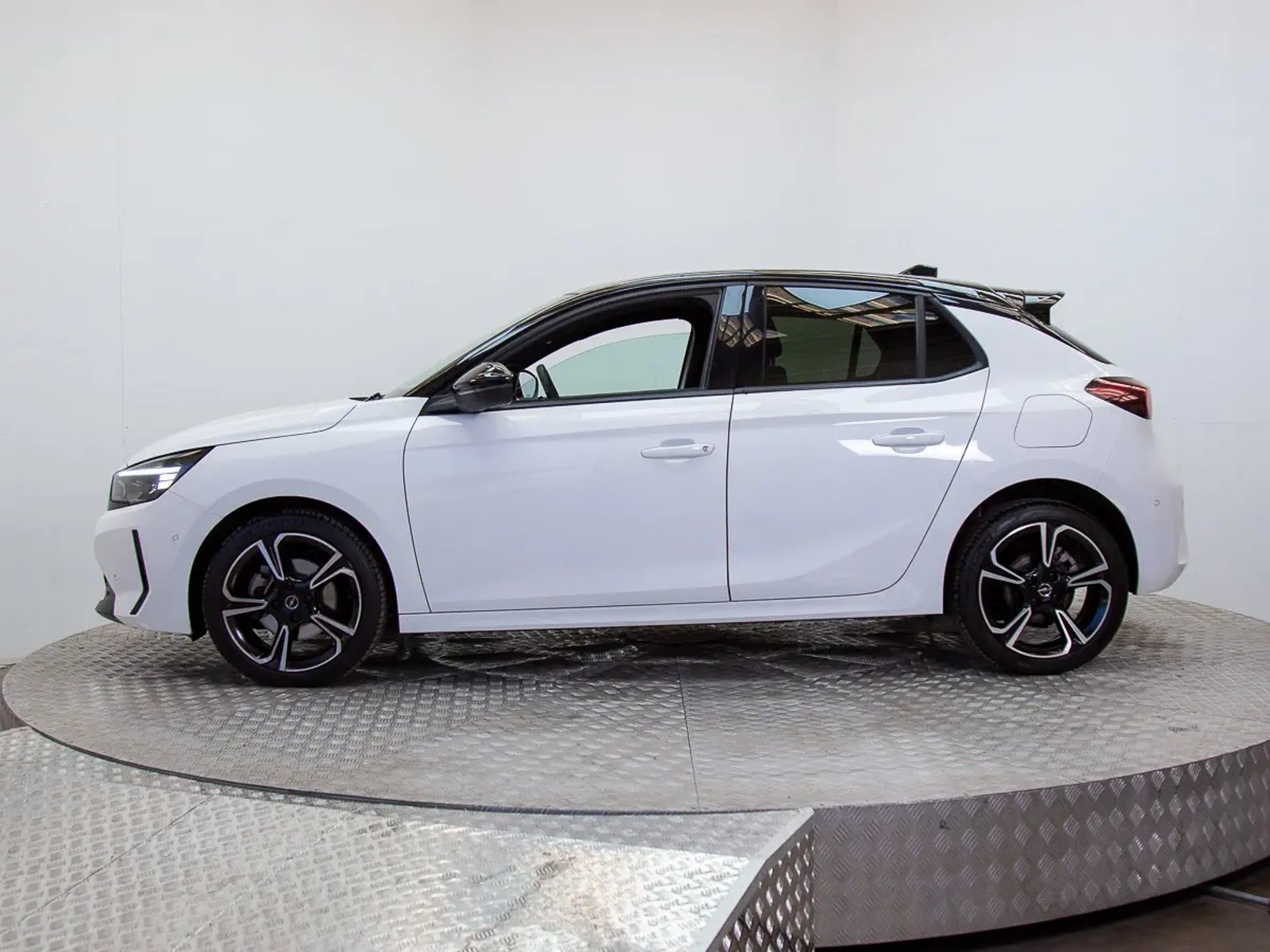 OPEL CORSA 2024 - Imagen 7 de 17