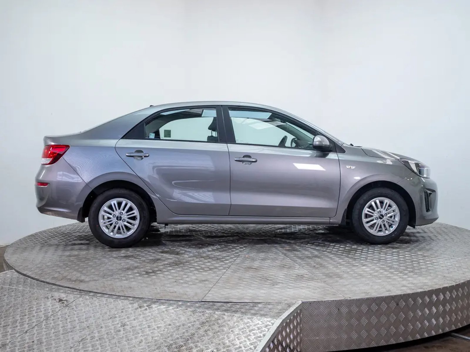 Kia SOLUTO 2026 - Imagen 8 de 19