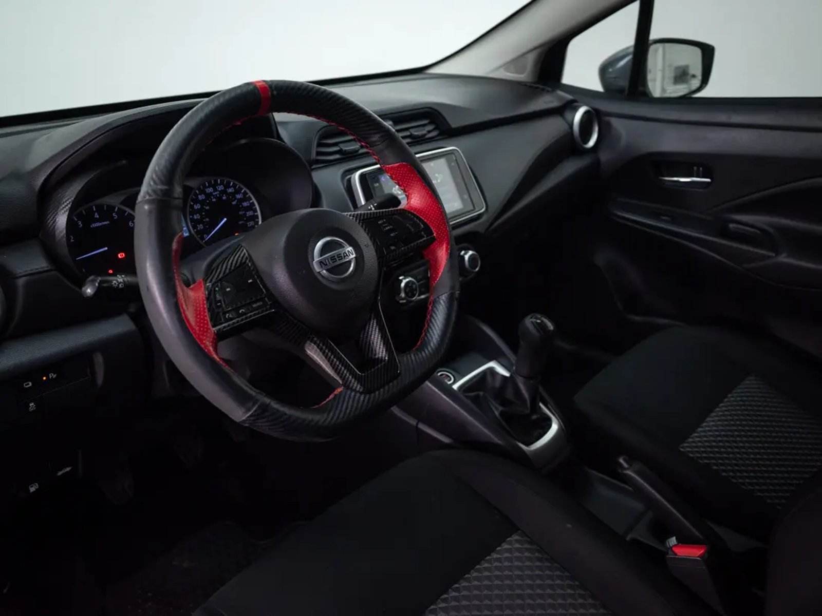 Nissan VERSA 2021 - Imagen 12 de 20