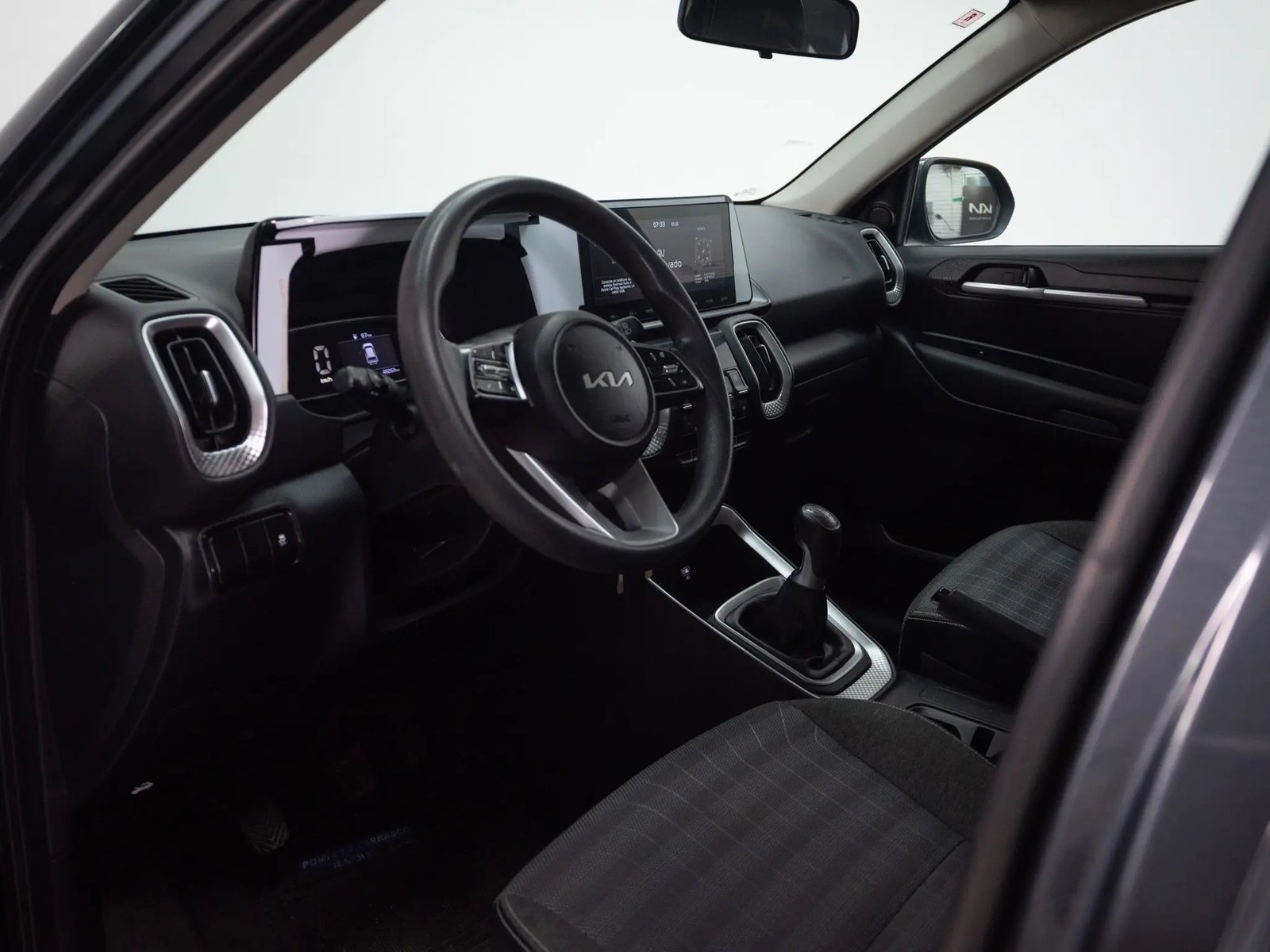KIA SONET 2023 - Imagen 12 de 18
