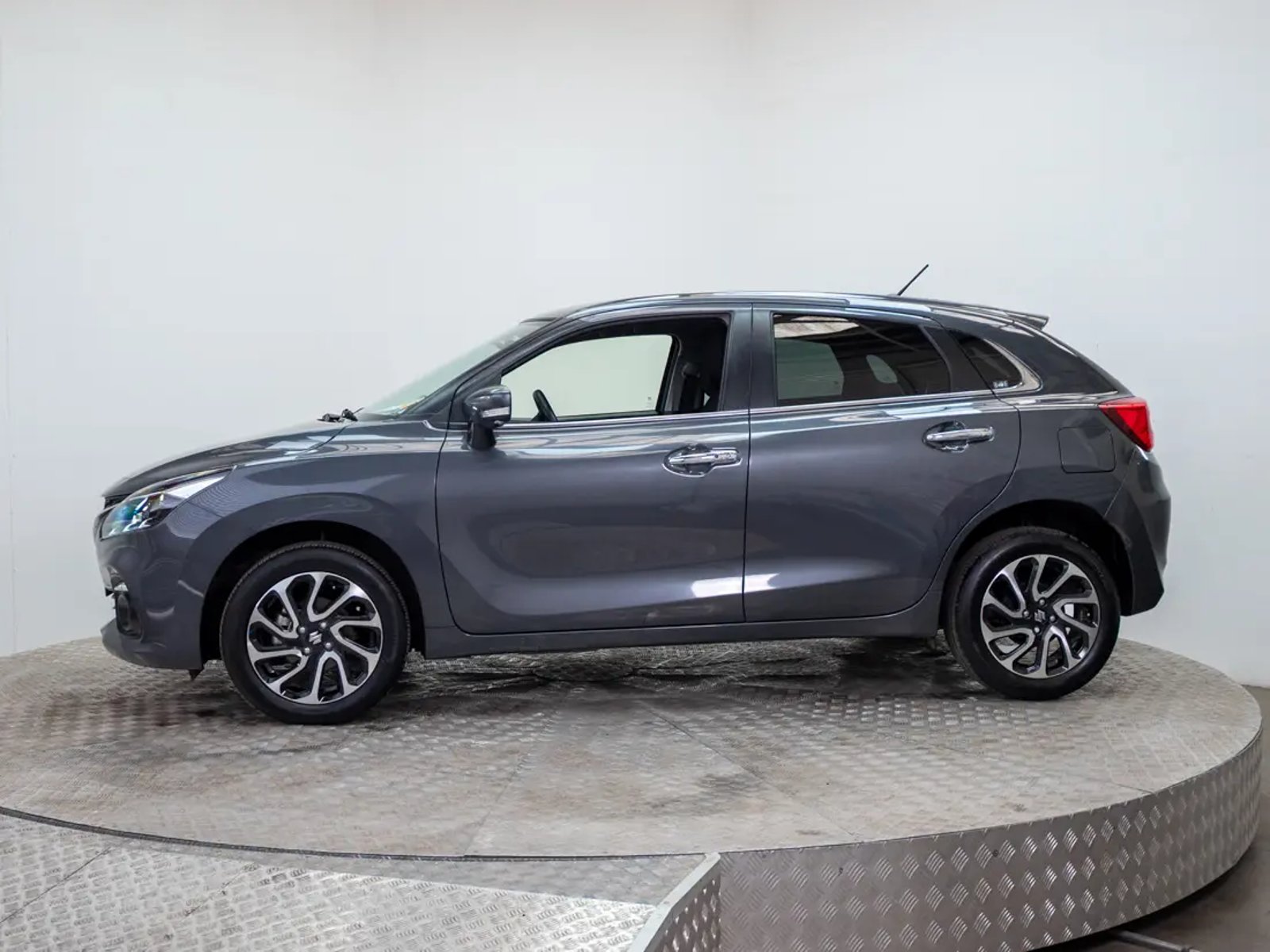 Suzuki BALENO 2023 - Foto 4 de 20
