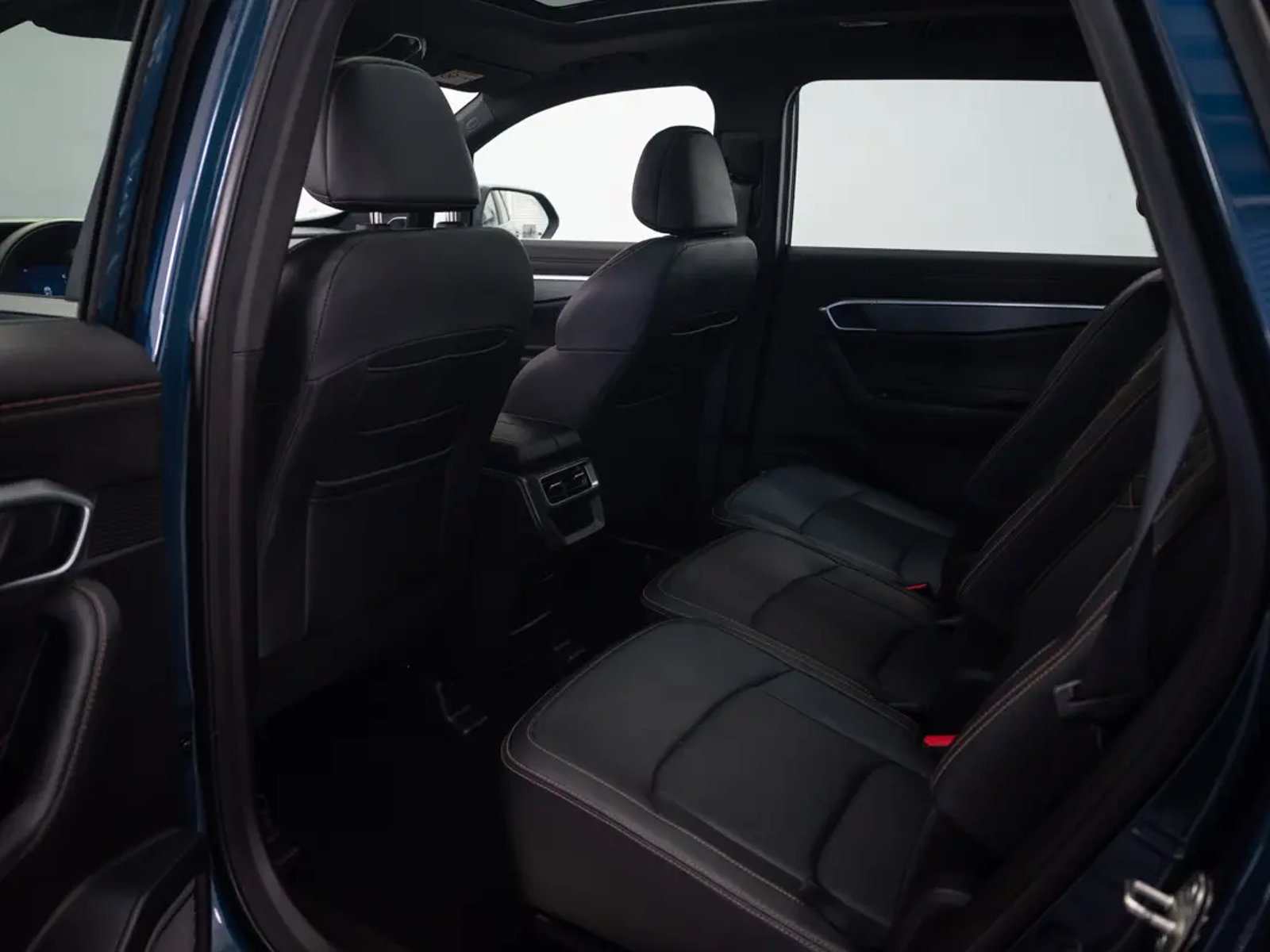 Geely OKAVANGO 2025 - Imagen 14 de 20
