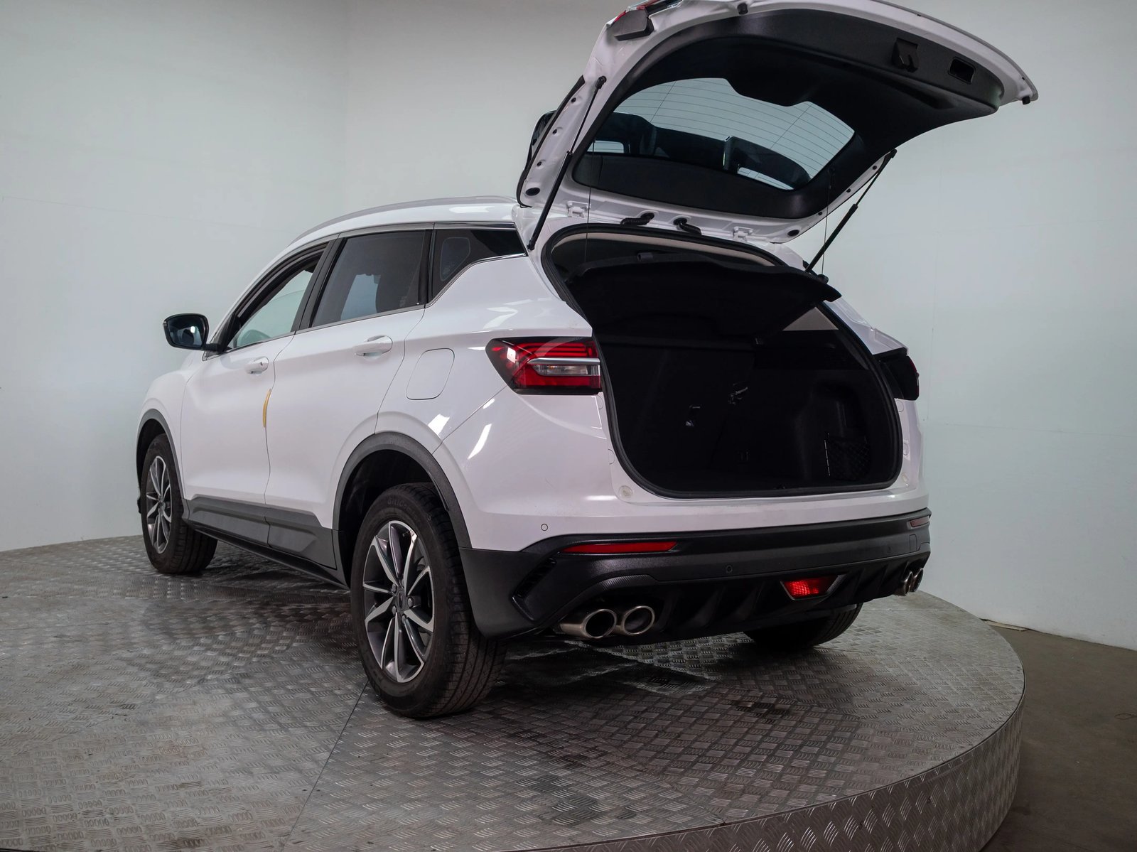 GEELY COOLRAY 2023 - Imagen 19 de 20