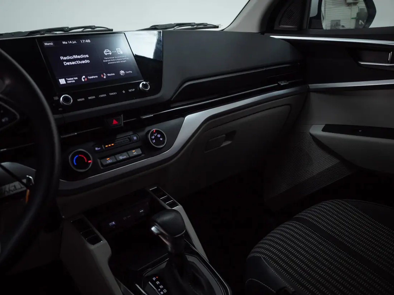 Kia CARENS 2024 - Imagen 12 de 20