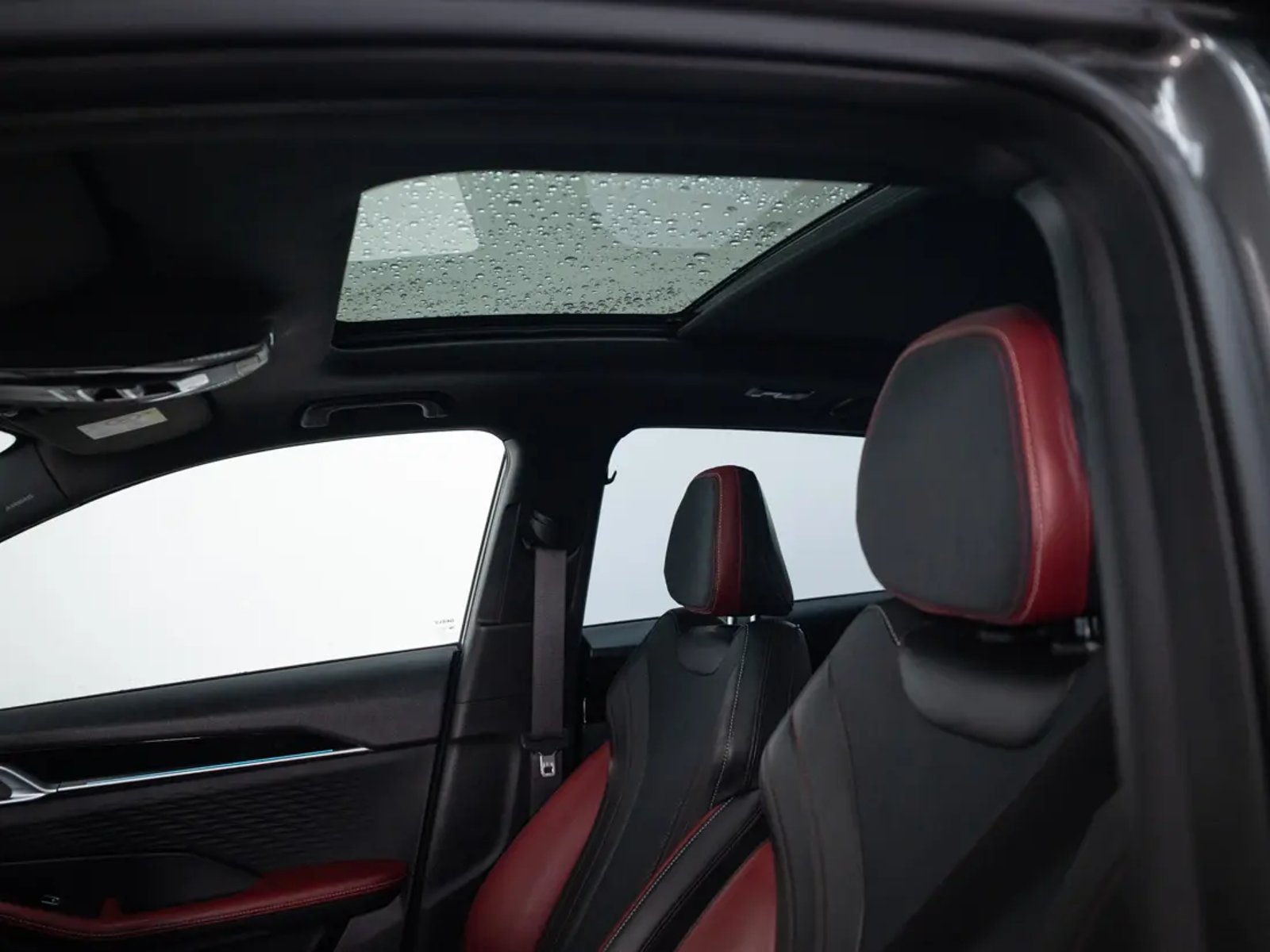 Geely COOLRAY 2023 - Imagen 17 de 20