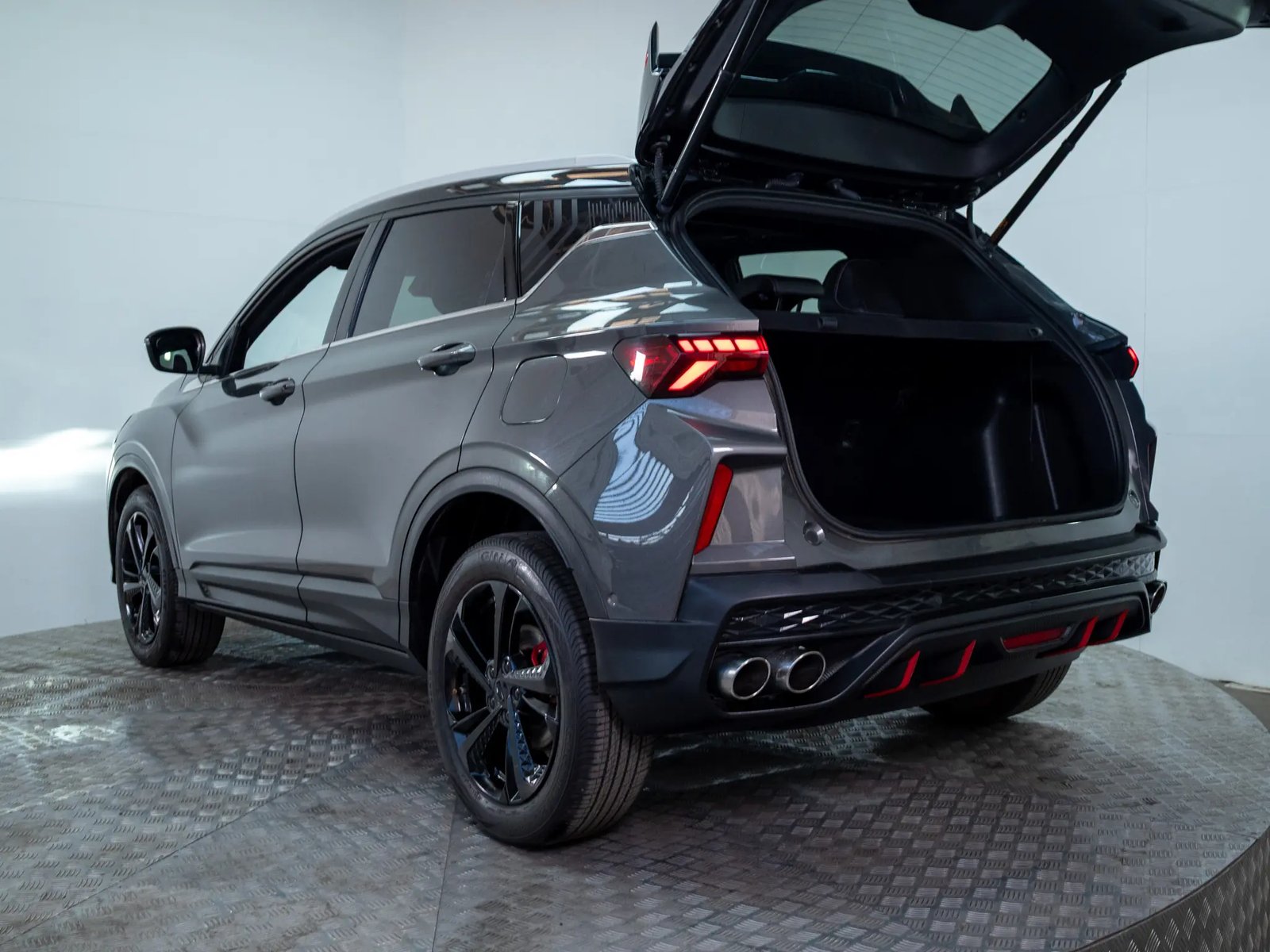 GEELY COOLRAY 2024 - Imagen 10 de 18