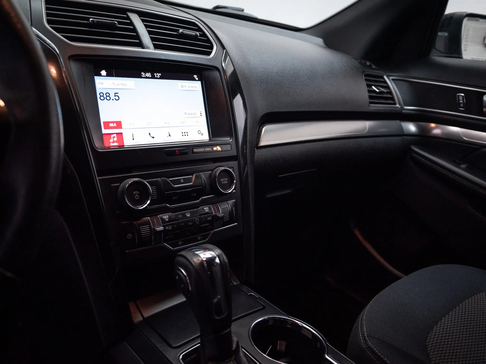 FORD EXPLORER 2019 - Imagen 11 de 18