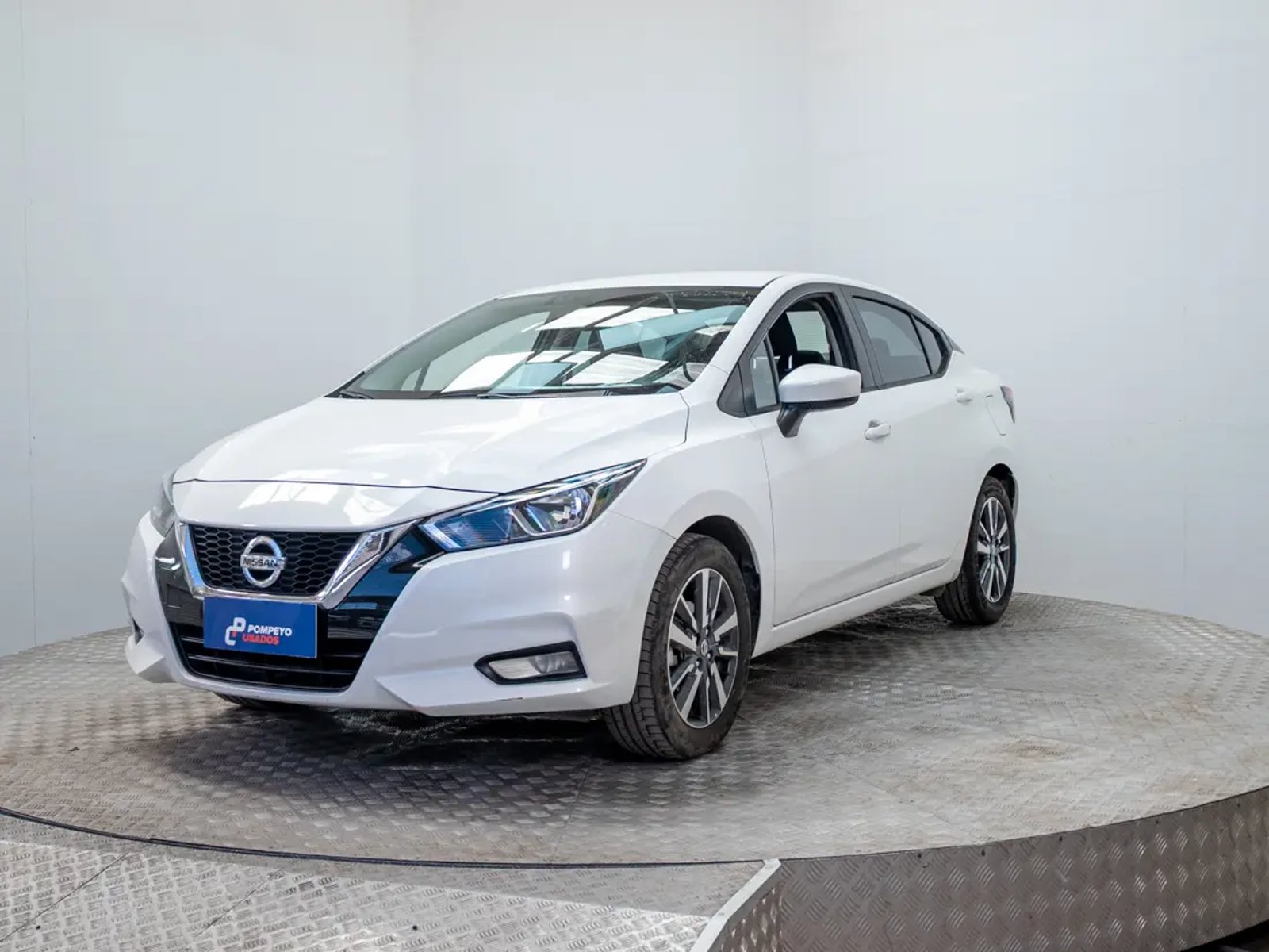 Nissan Versa 2023
