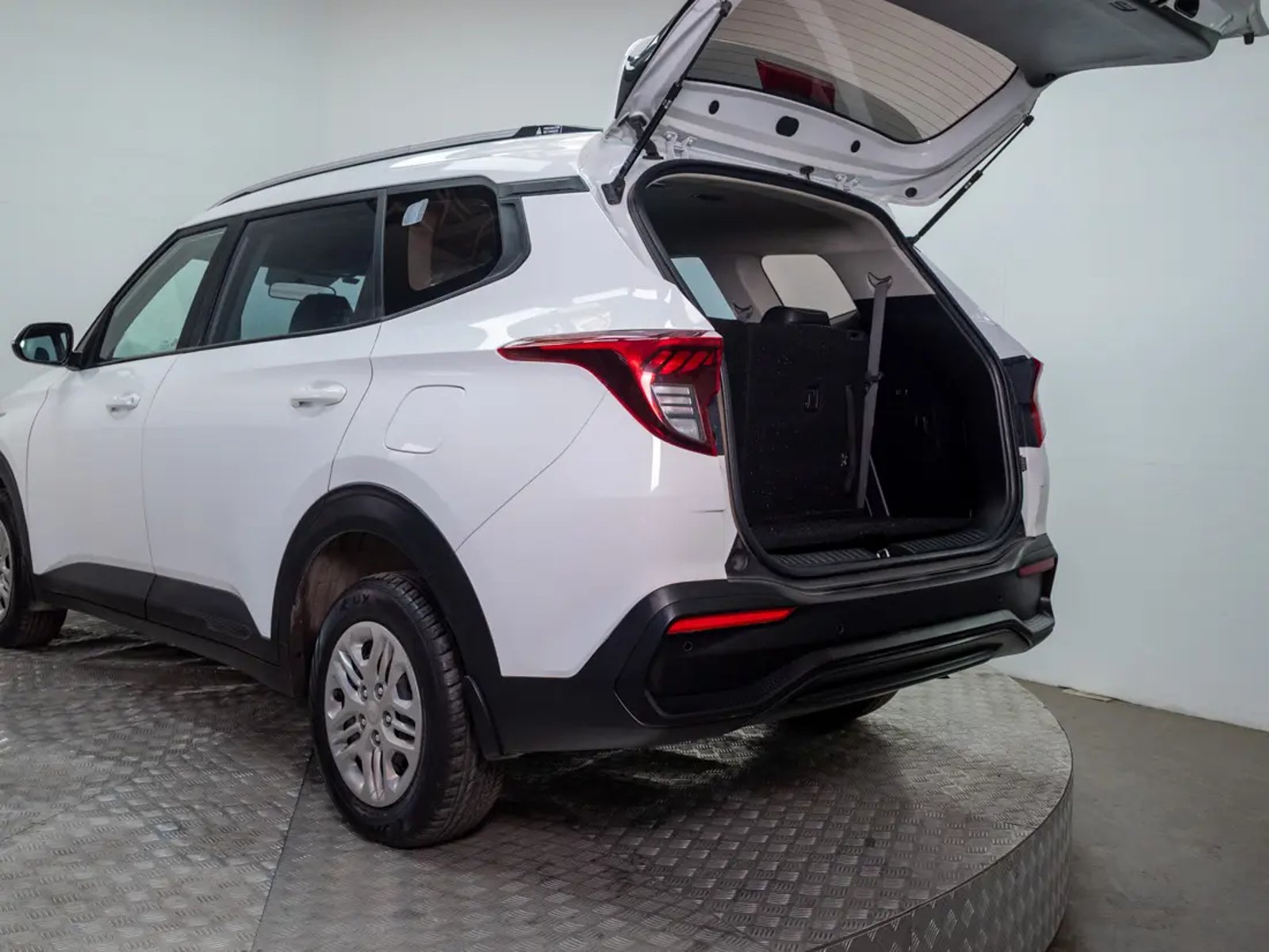 Kia CARENS 2023 - Imagen 10 de 20