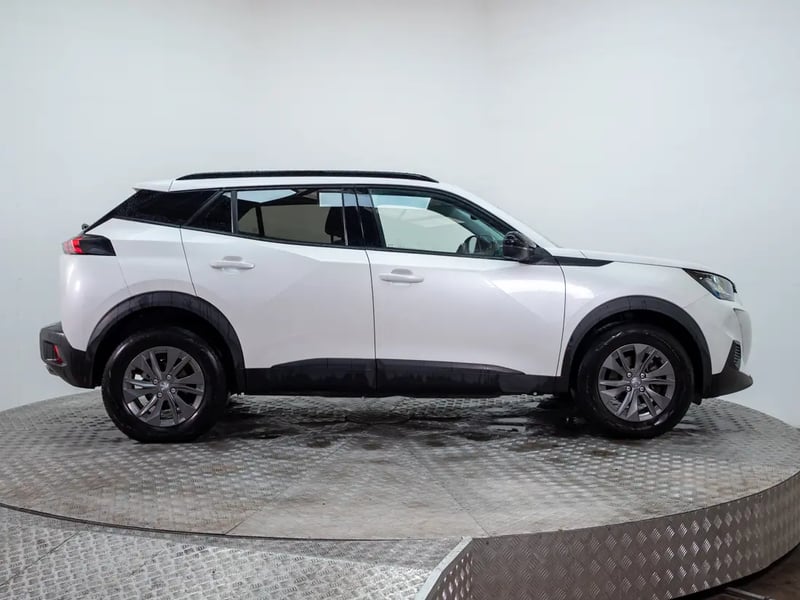 Peugeot 2008 2023 - Imagen 8 de 19