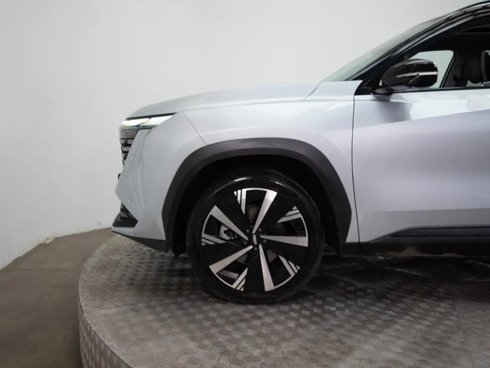 Geely STARRAY 2025 - Imagen 17 de 19