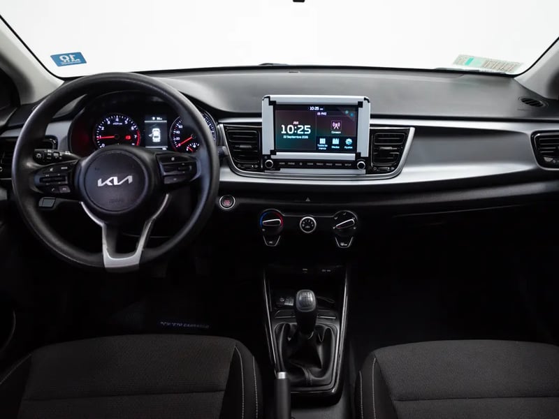 Kia RIO 4 2023 - Imagen 15 de 20