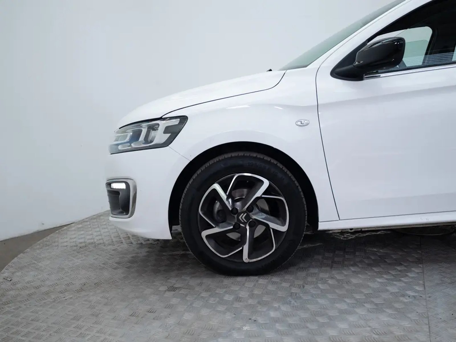Citroën C-ELYSEE 2024 - Imagen 17 de 19