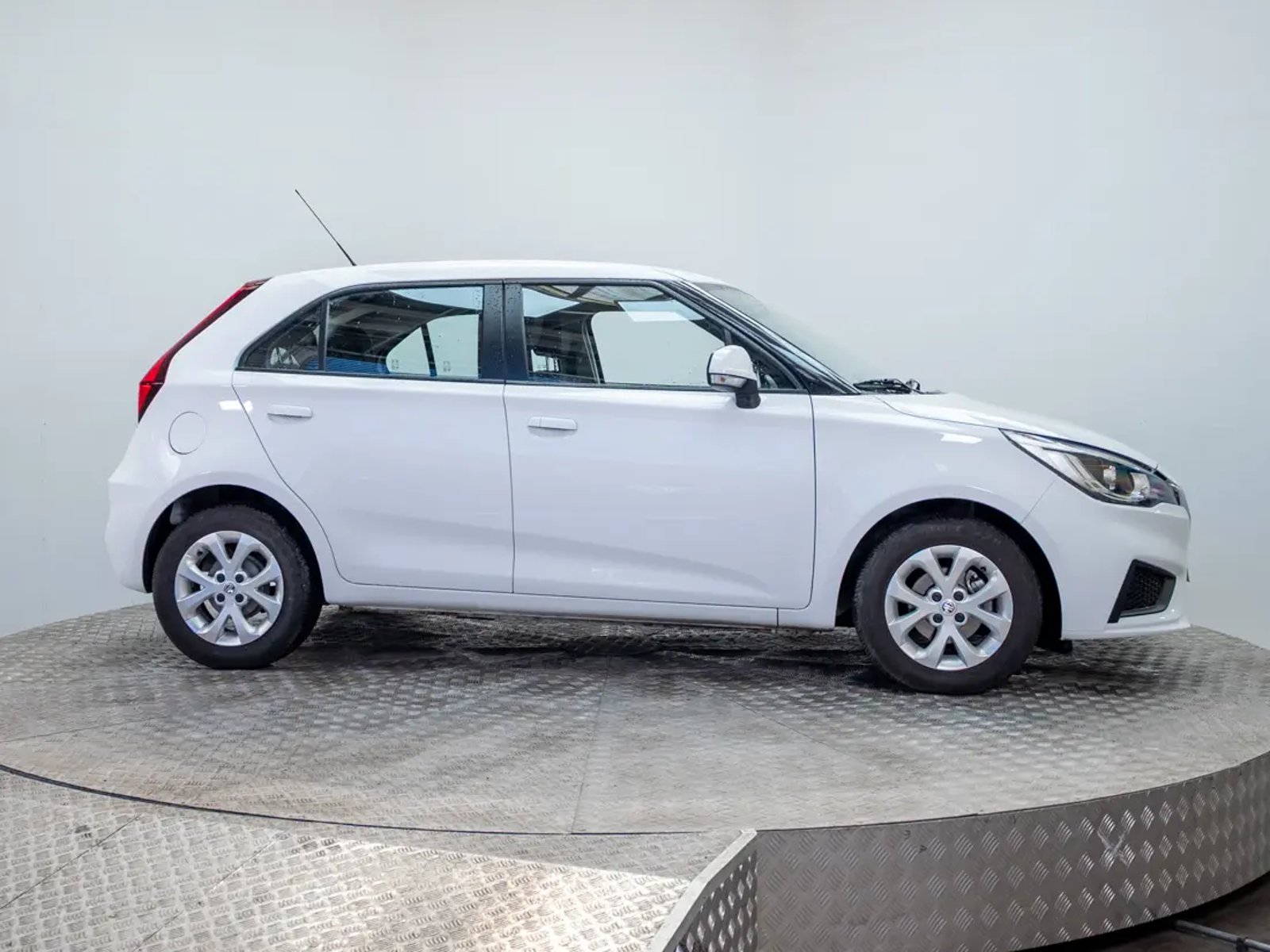MG 3 2022 - Imagen 8 de 18