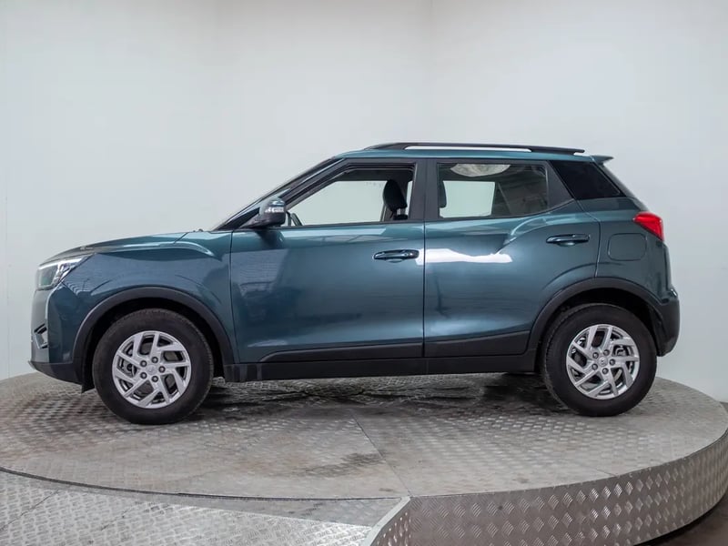 Mahindra XUV300 2024 - Imagen 4 de 20